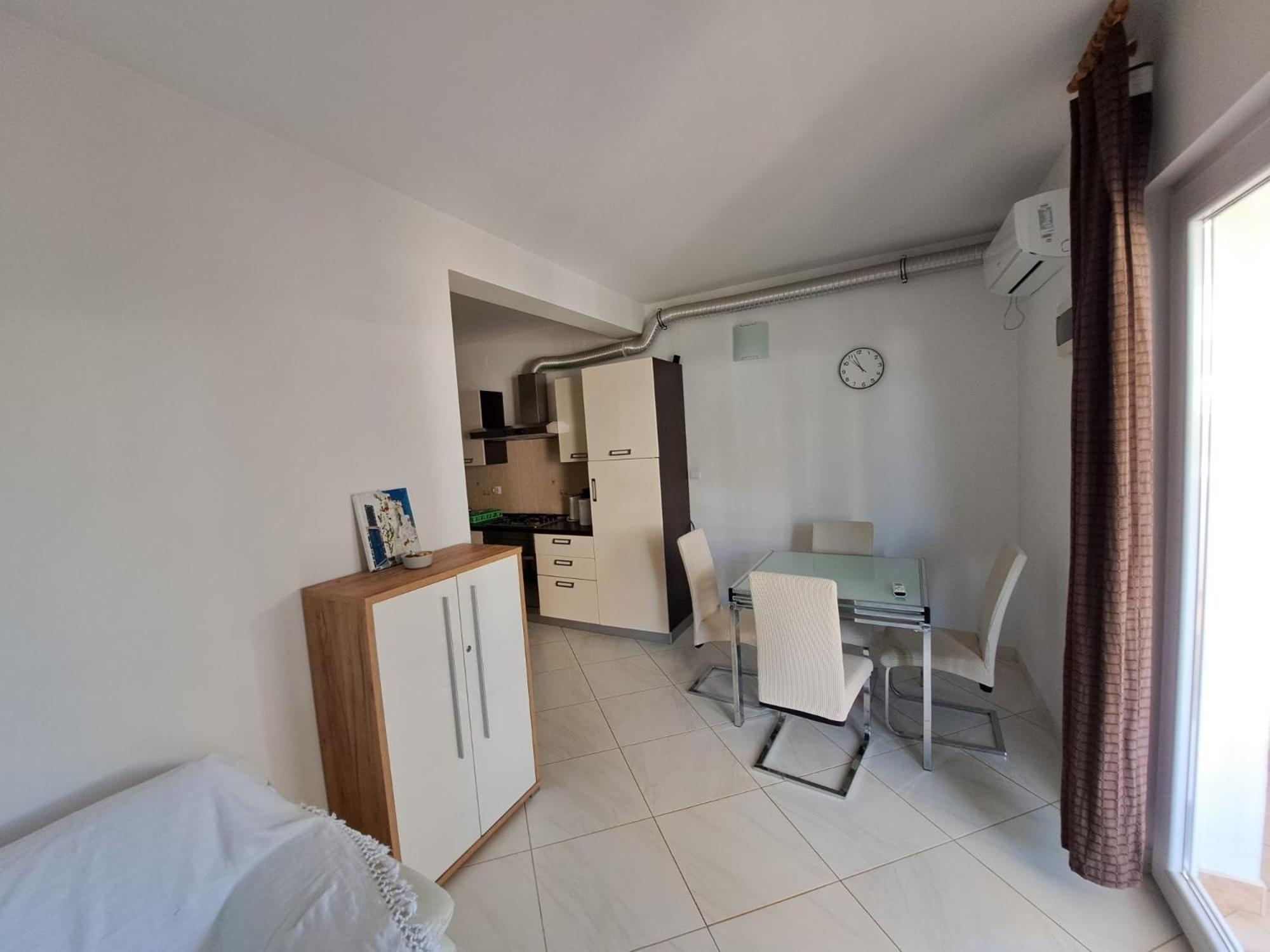Apartments Maretic Mandre Bagian luar foto