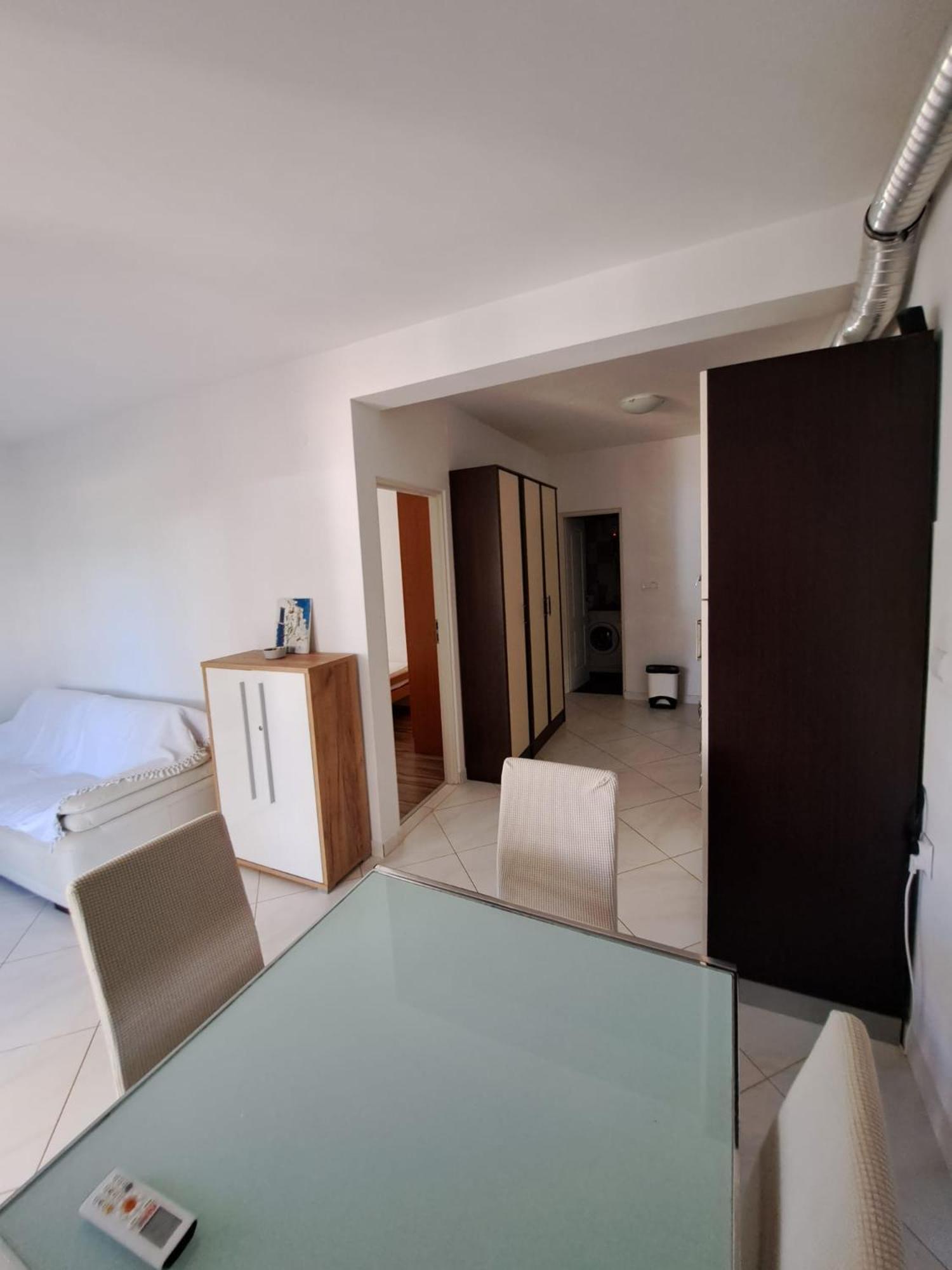 Apartments Maretic Mandre Bagian luar foto